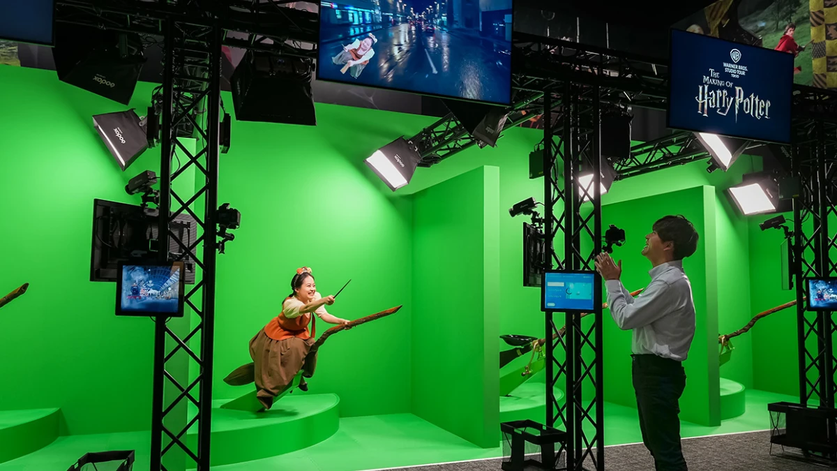 Green screen broomstick ride at the Harry potter studio in London